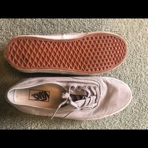 Men’s low top Vans size 10